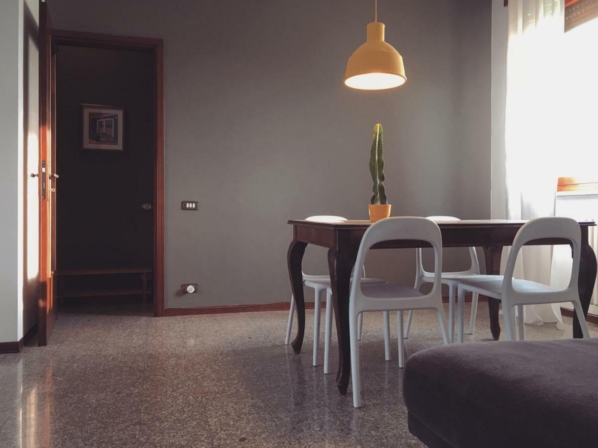 Sunny Family Apartment In Villa - Humanitas Forum Ieo Pieve Emanuele Exterior photo