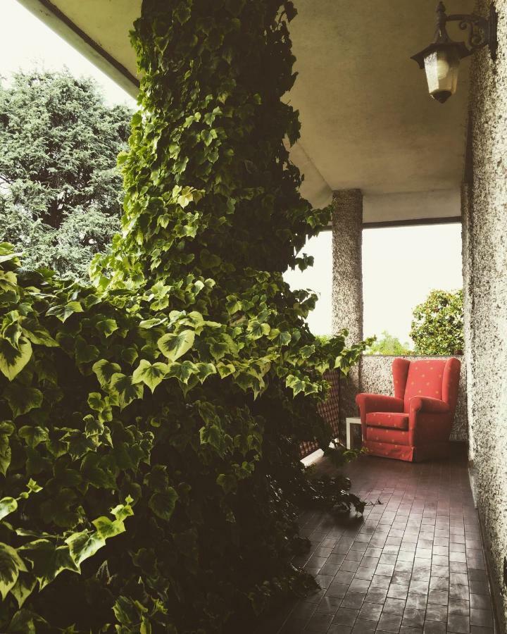 Sunny Family Apartment In Villa - Humanitas Forum Ieo Pieve Emanuele Exterior photo